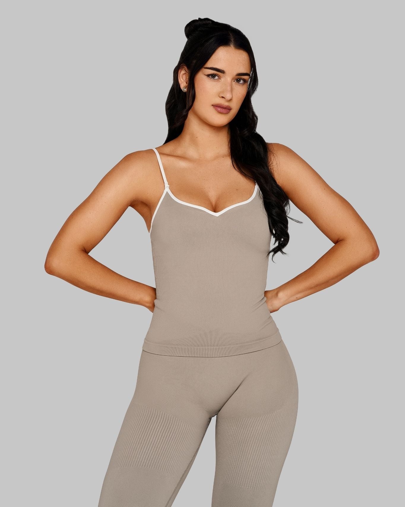 Outline Sweetheart Tanktop | Latte