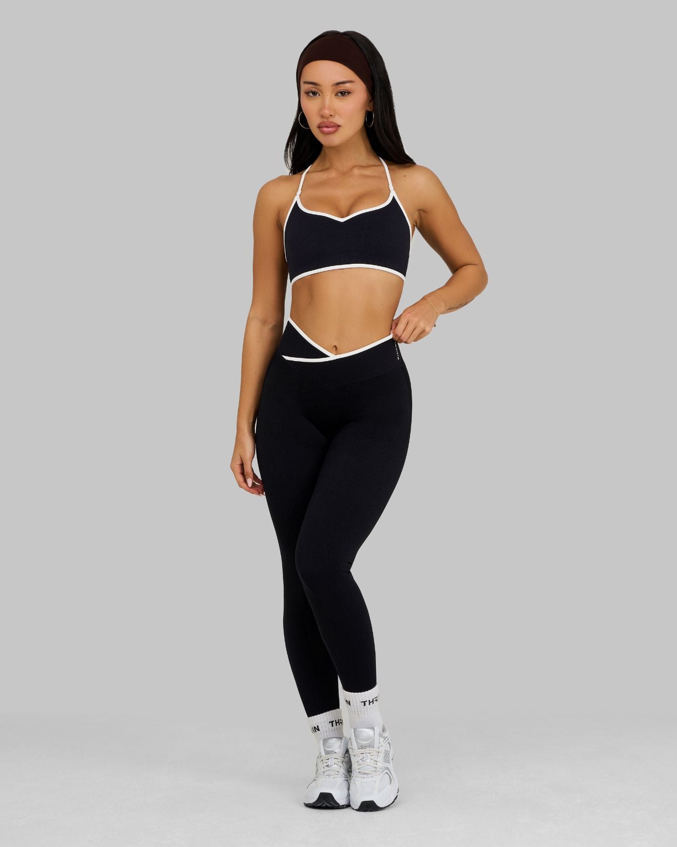 Outline V Waist Leggings | Night Black