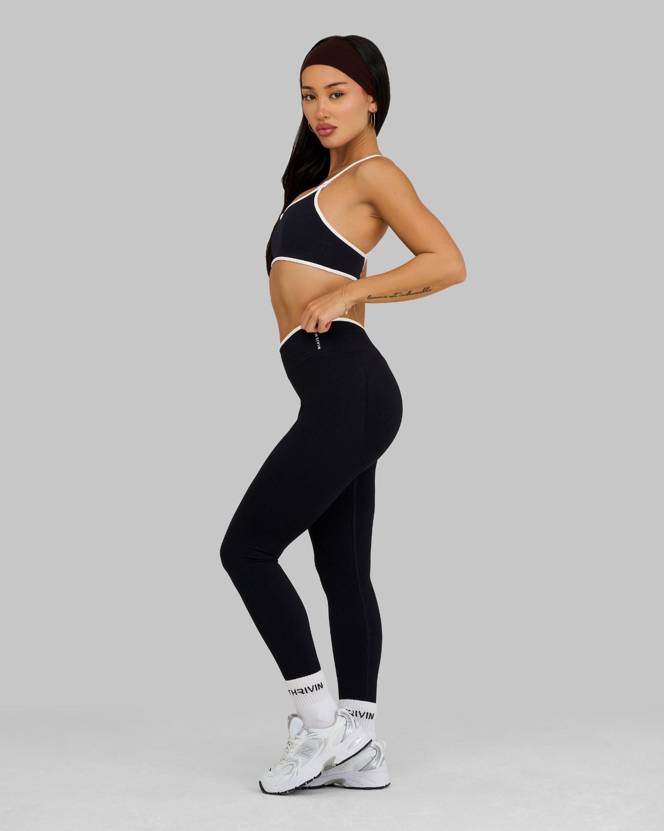 Outline V Waist Leggings | Night Black