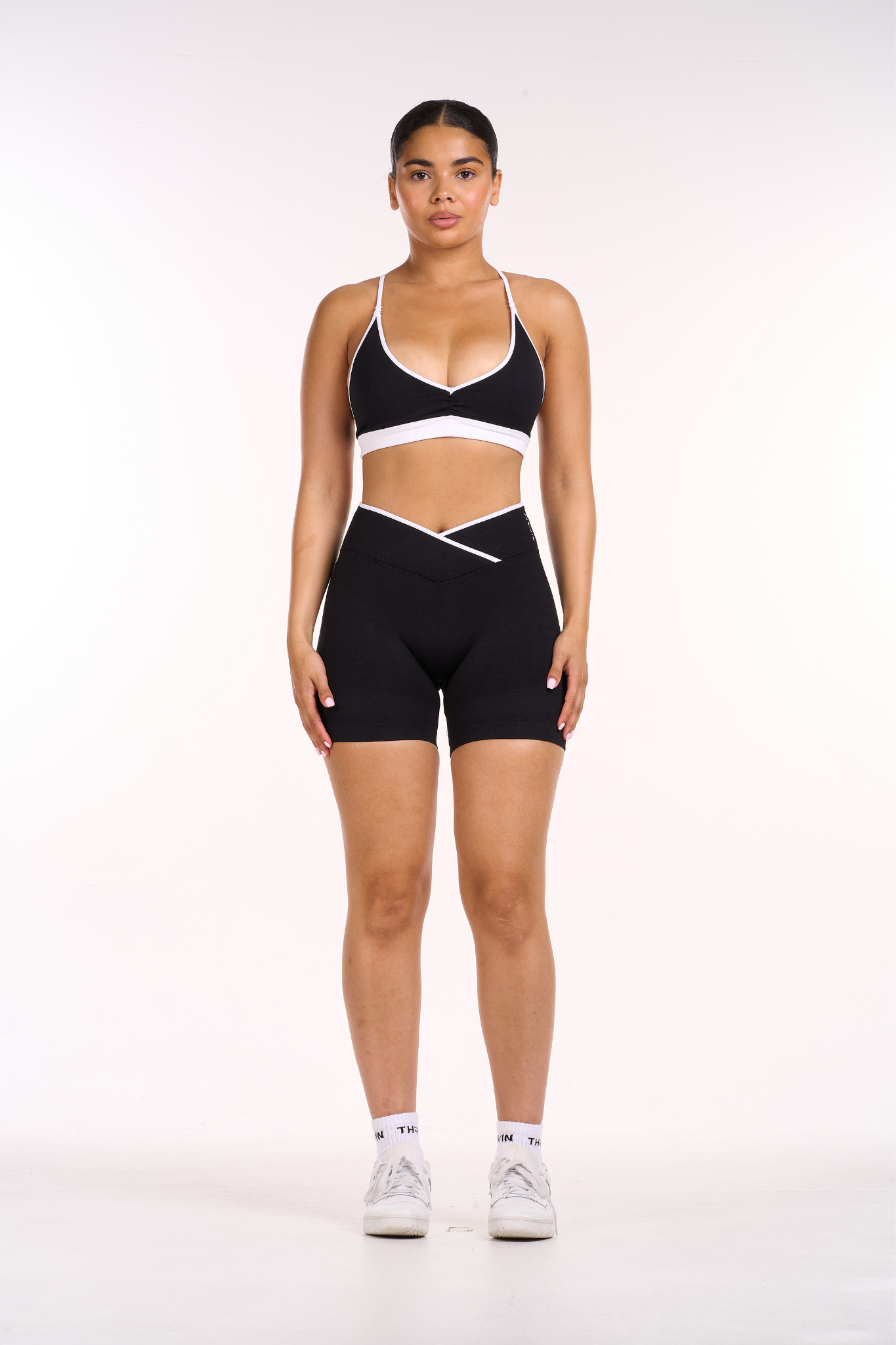 Rewind V-Edge Shorts | Black