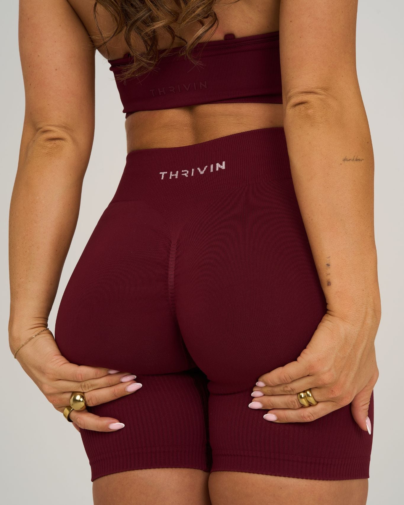 Elevate Ribbed Contour Shorts | Fine Wine