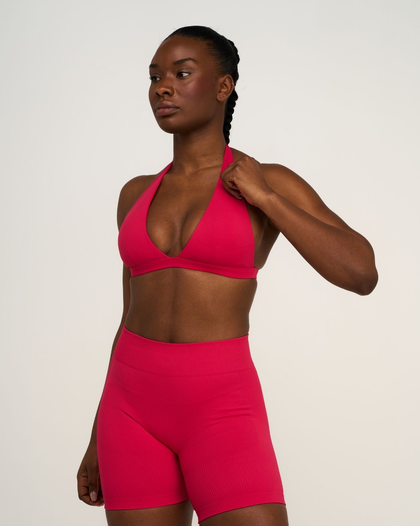 Elevate™ Sculpting Seamless V-Neck Halter Bra | Strawberry