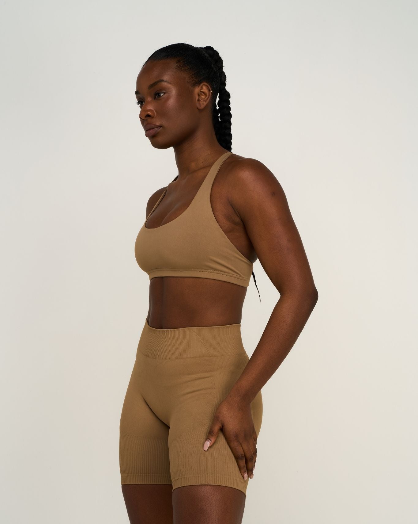 Elevate™ Sculpting Medium Impact Multiway Bra | Toffee
