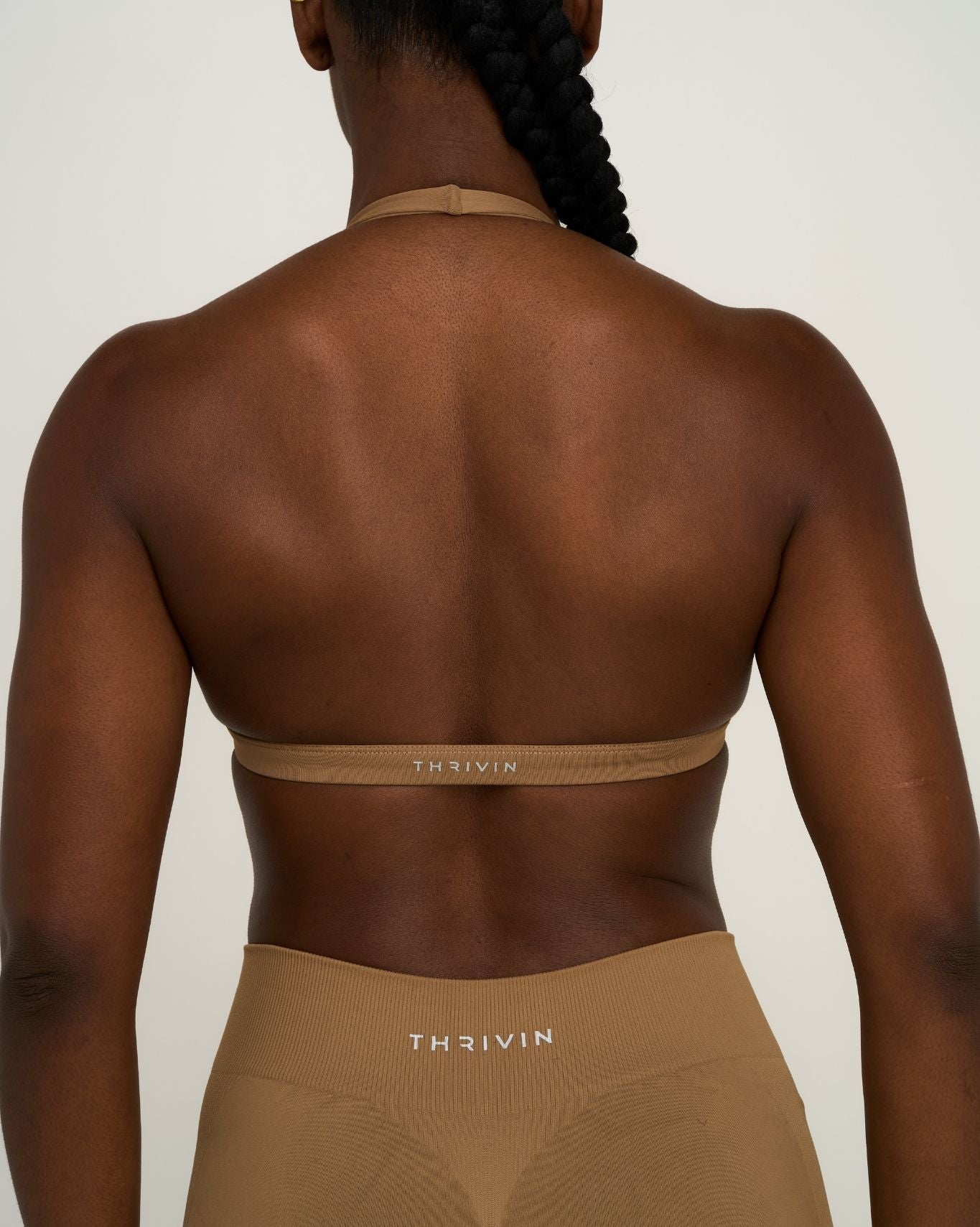 Elevate™ Sculpting Seamless V-Neck Halter Bra | Toffee