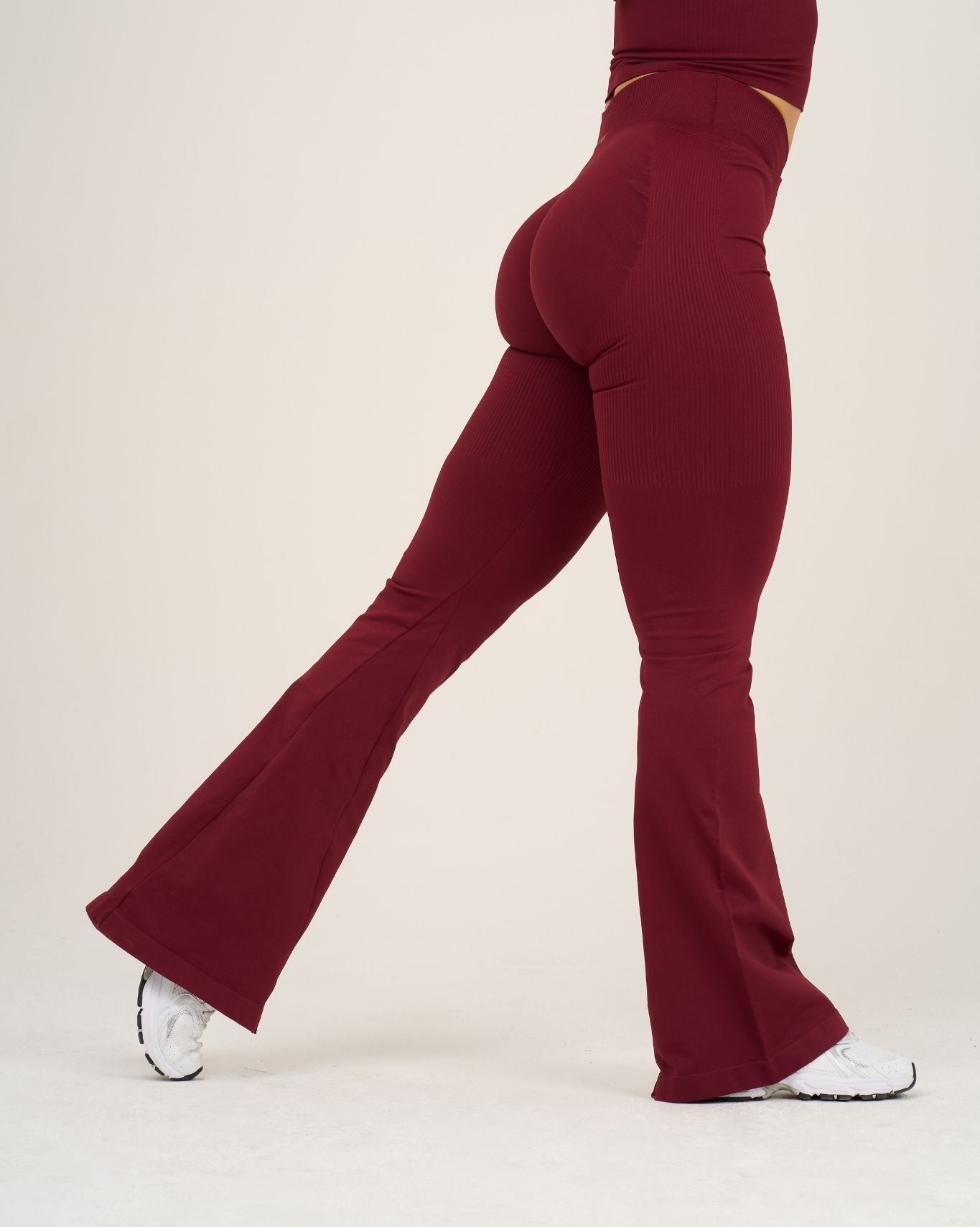 Beth is 167cm and wears a size S (Regular).