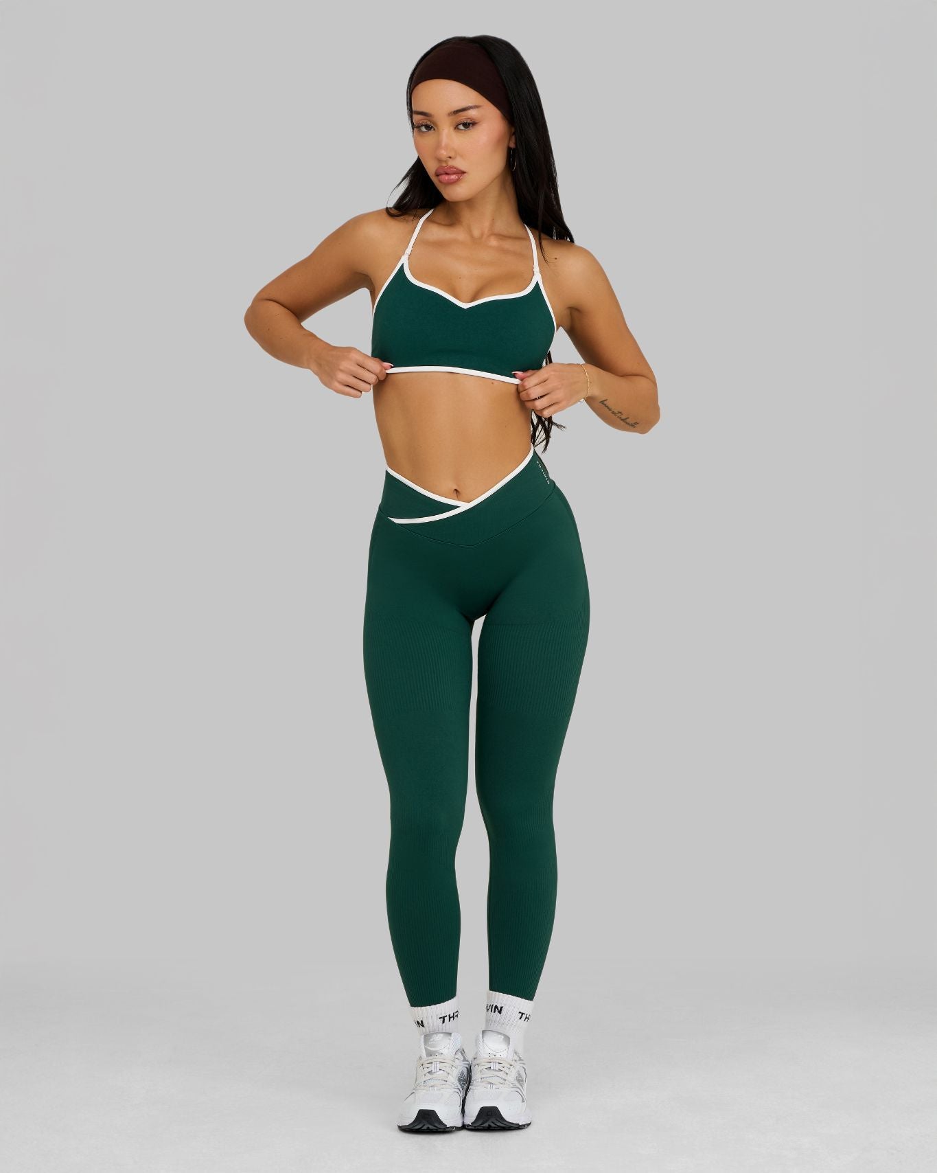 Outline V Waist Leggings | Pine Green