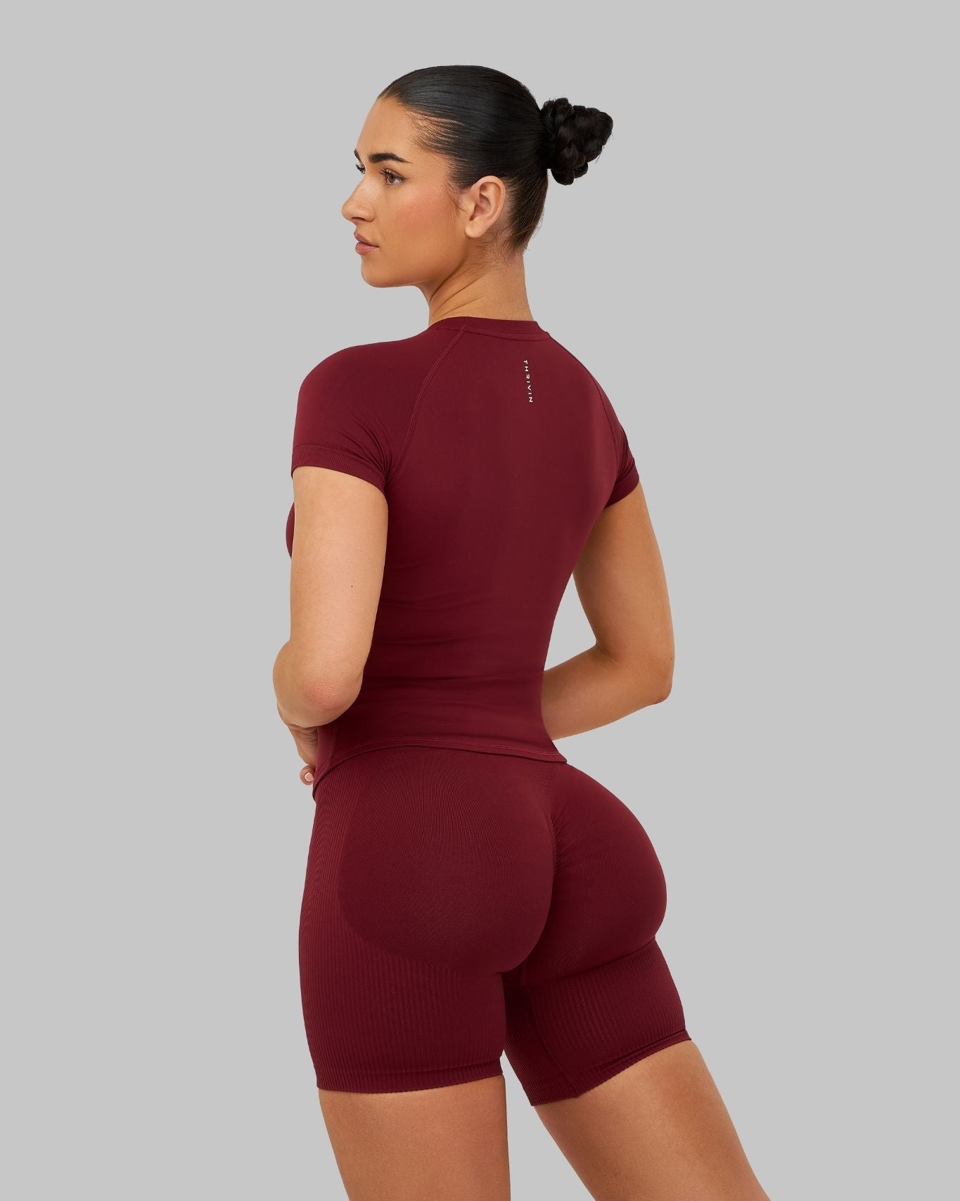 Elevate Compression T-shirt | Fine Wine