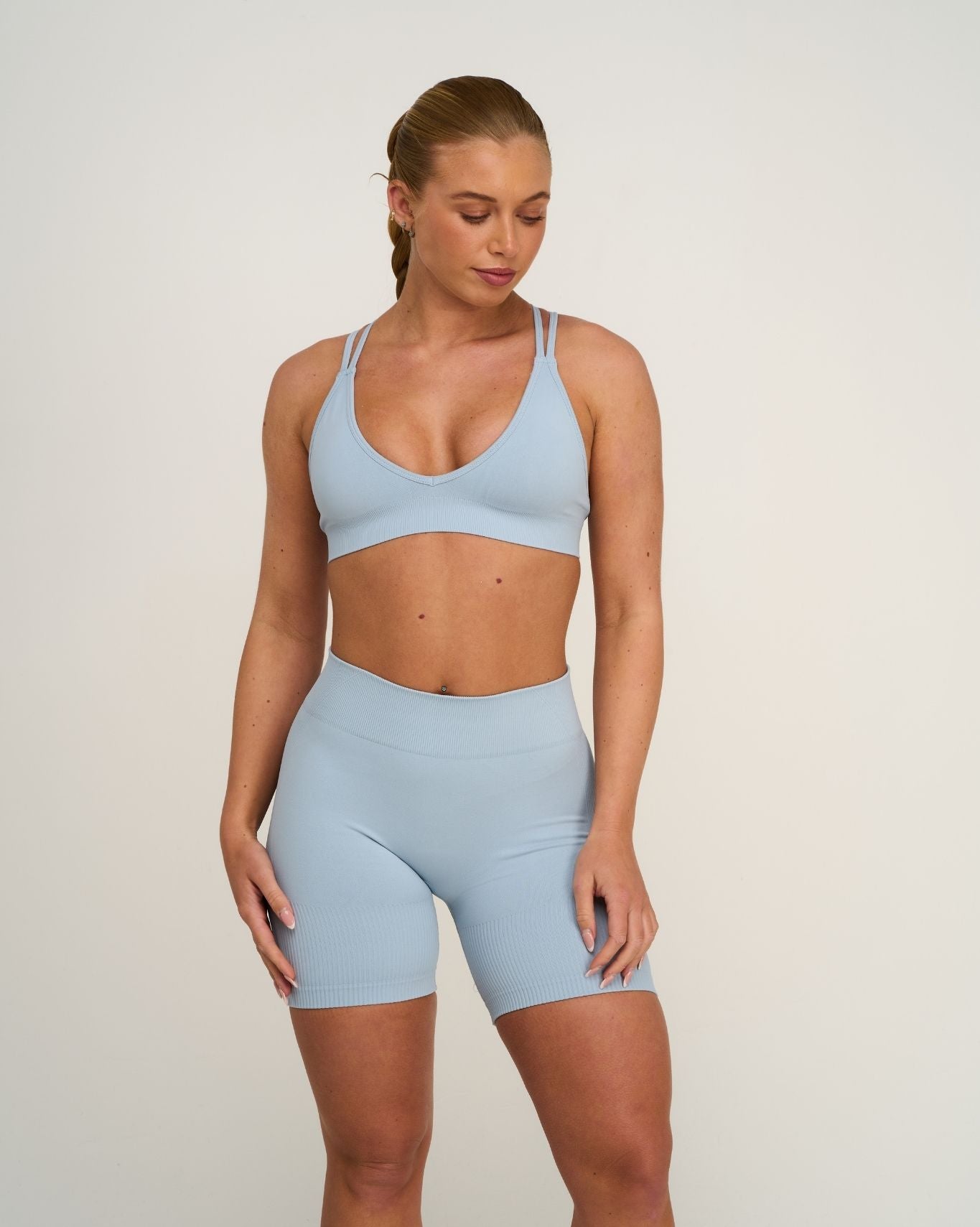Elevate™ V-Neck Sculpt Seamless Bra | Blue Haze