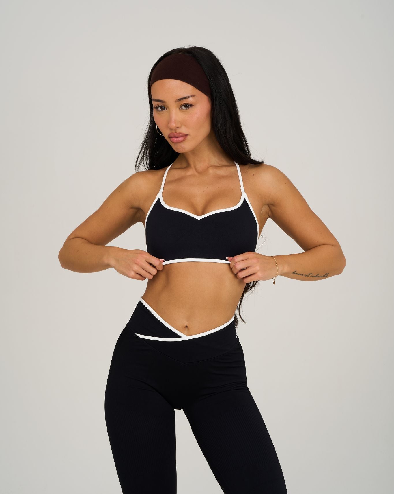Outline Sweetheart Multiway Bra | Night Black