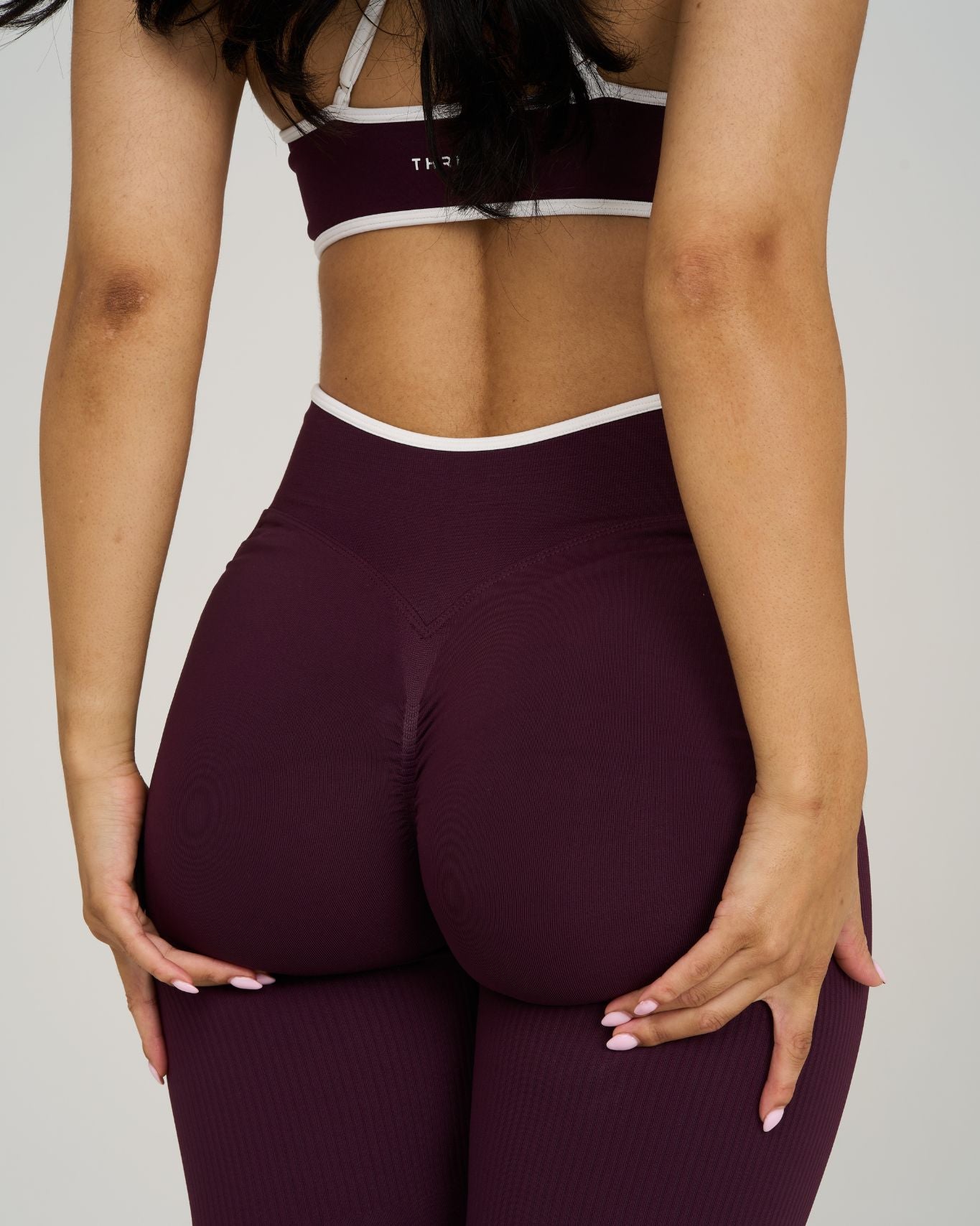 Outline V Waist Leggings | Winter Plum