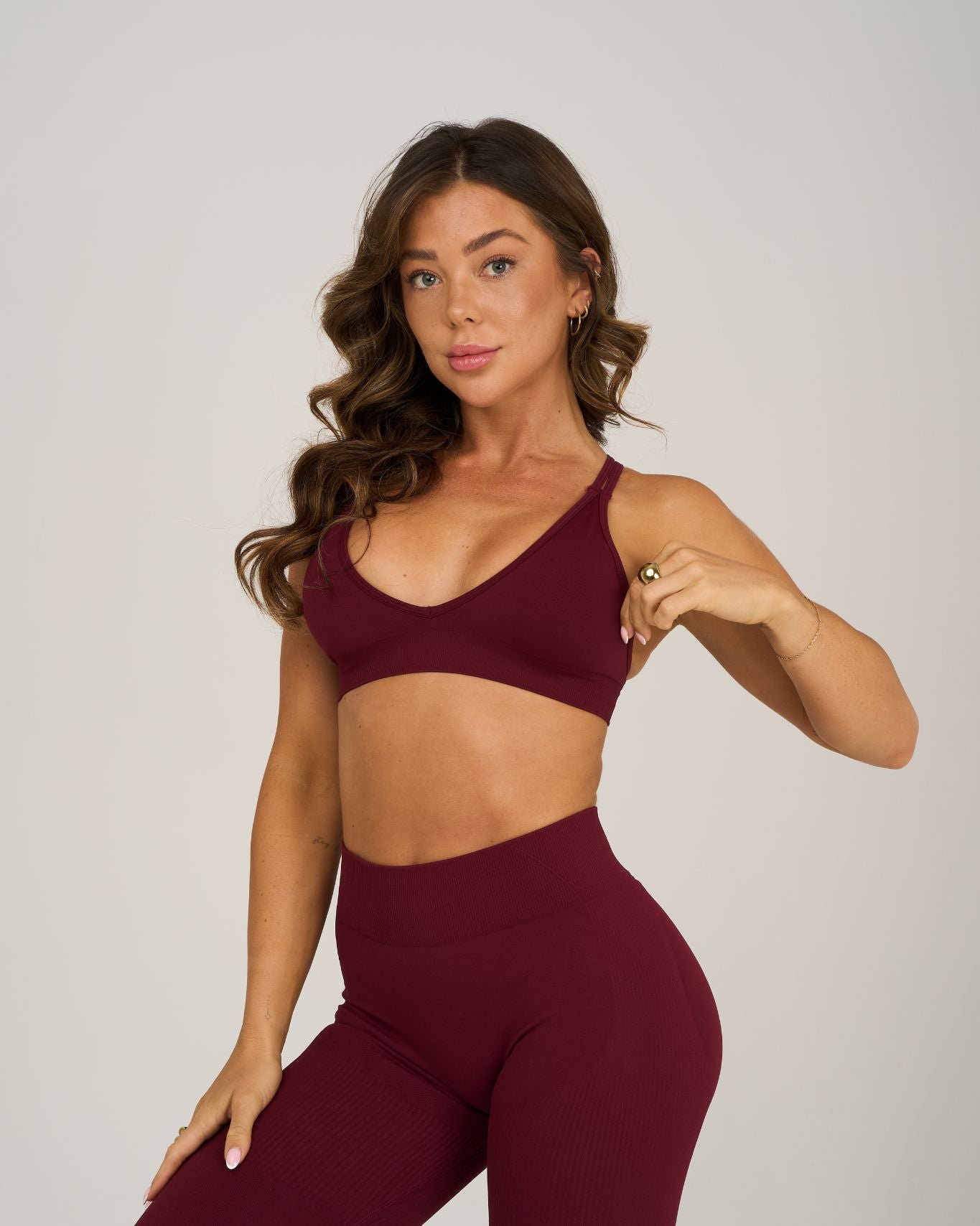 Elevate V-Neck Sculpt Seamless Bra | Fine Wine