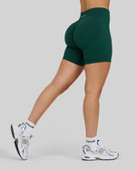 Elevate Ribbed Contour Shorts | Pine Green
