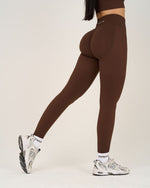 Bliss is 179cm and wears a size S.