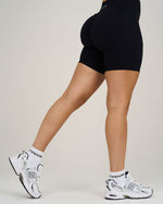 Elevate Ribbed Contour Shorts | Night Black