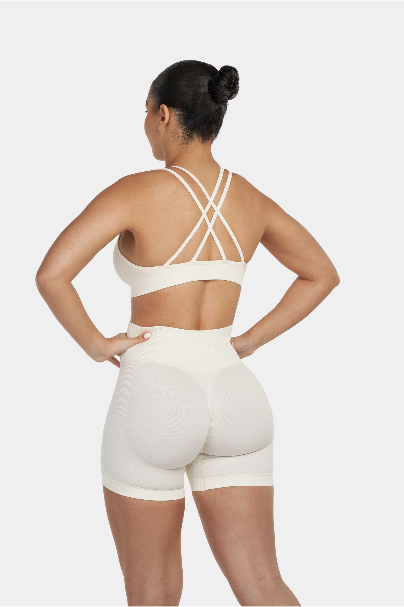 V-Neck Sculpt Seamless Bra| Off-White