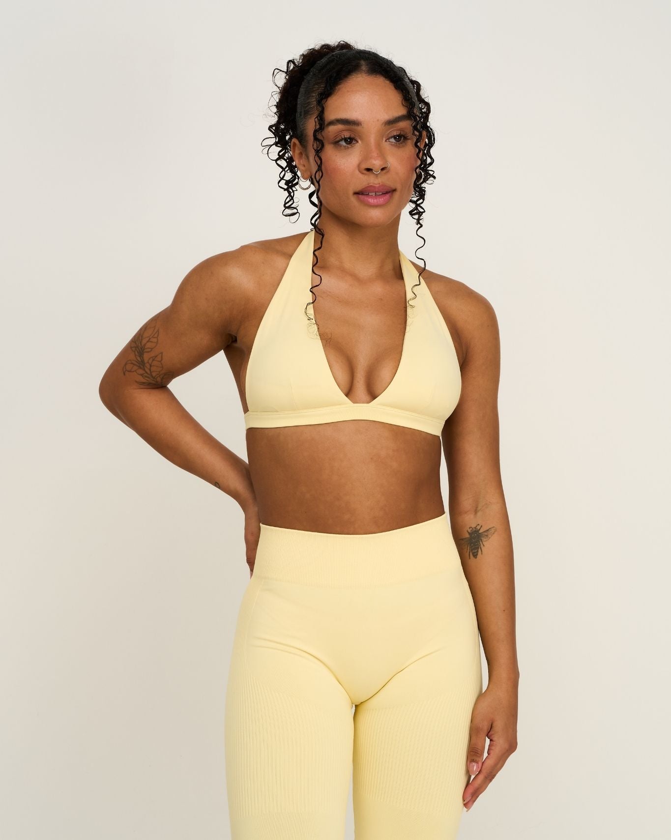 Elevate™ Sculpting Seamless V-Neck Halter Bra | Golden Butter