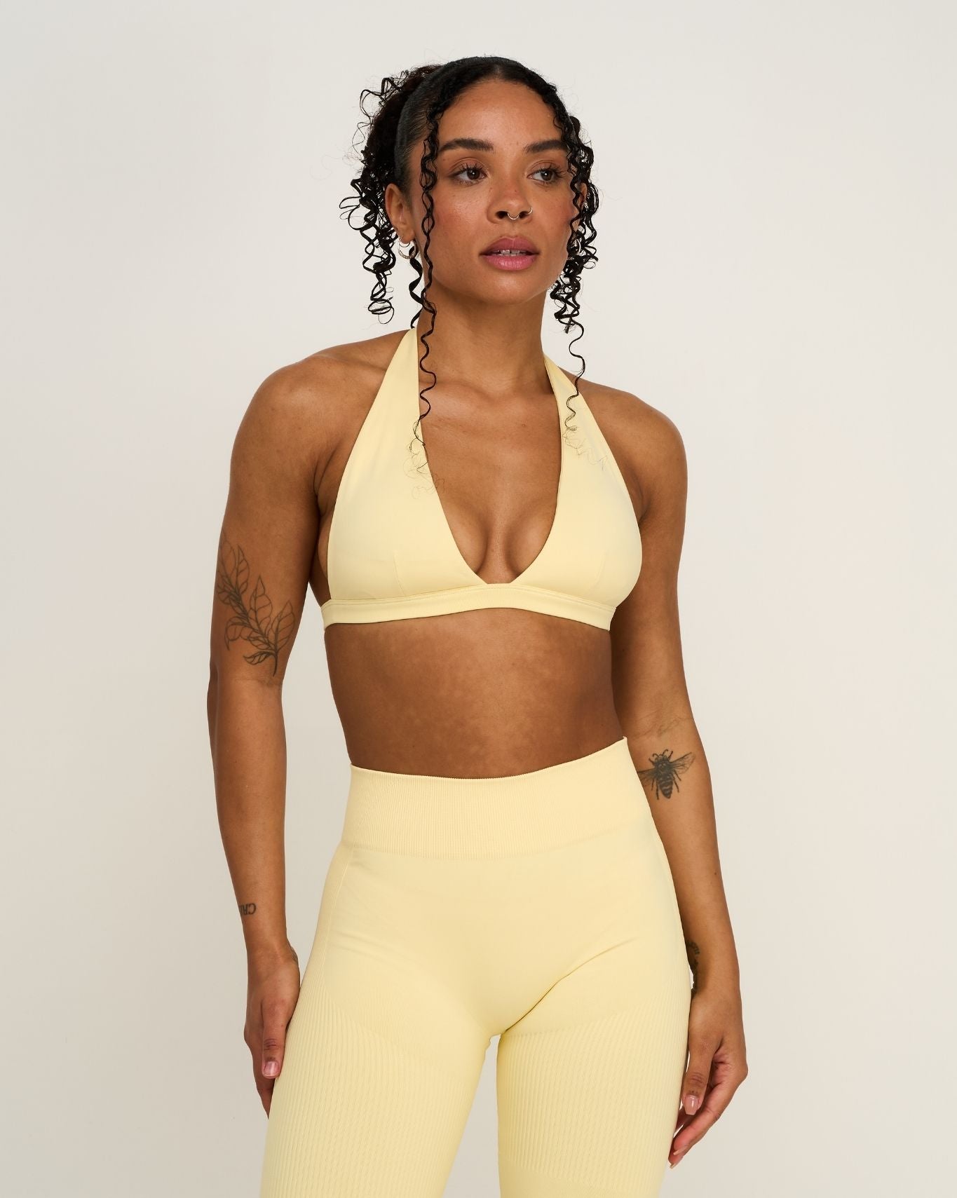 Elevate™ Sculpting Seamless V-Neck Halter Bra | Golden Butter