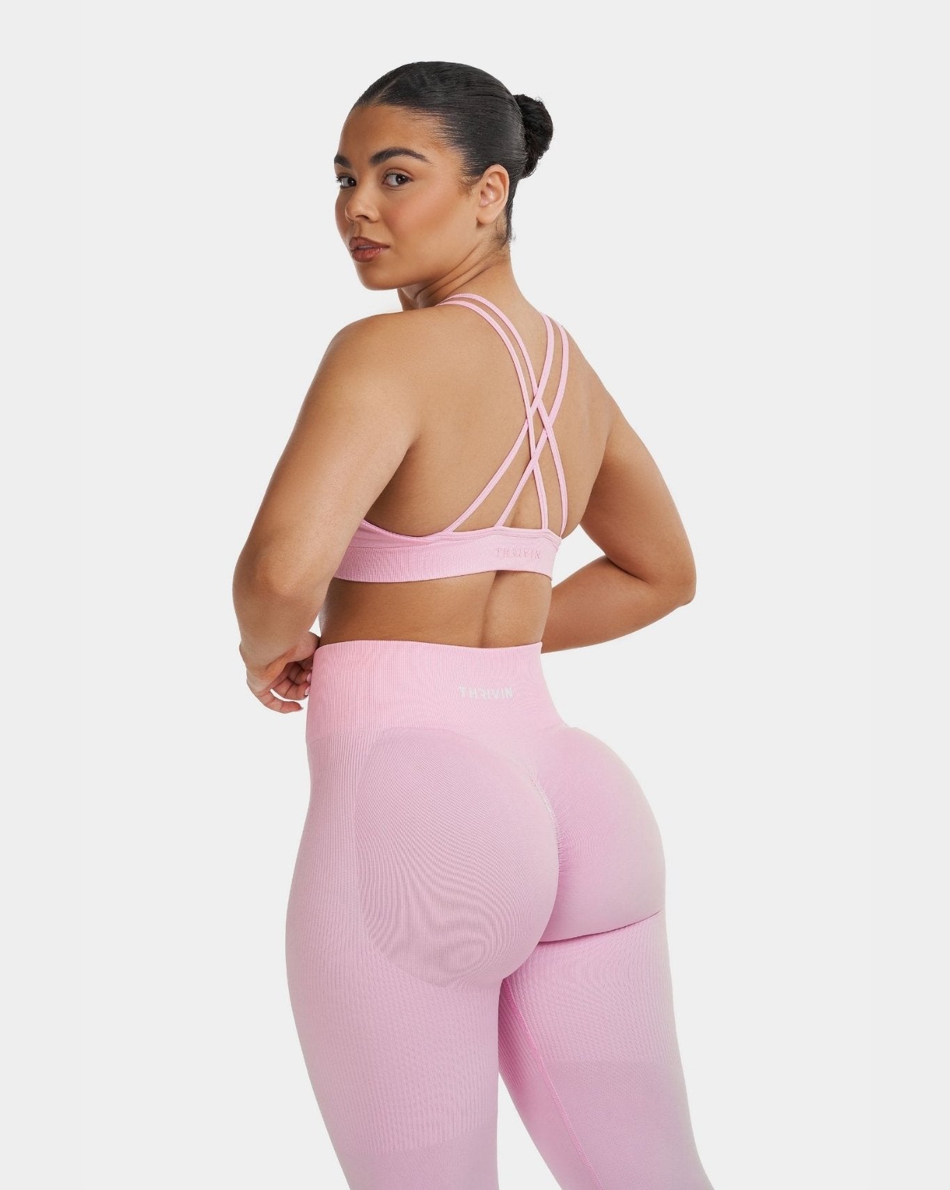 V-Neck Sculpt Seamless Bra | Pilates Pink