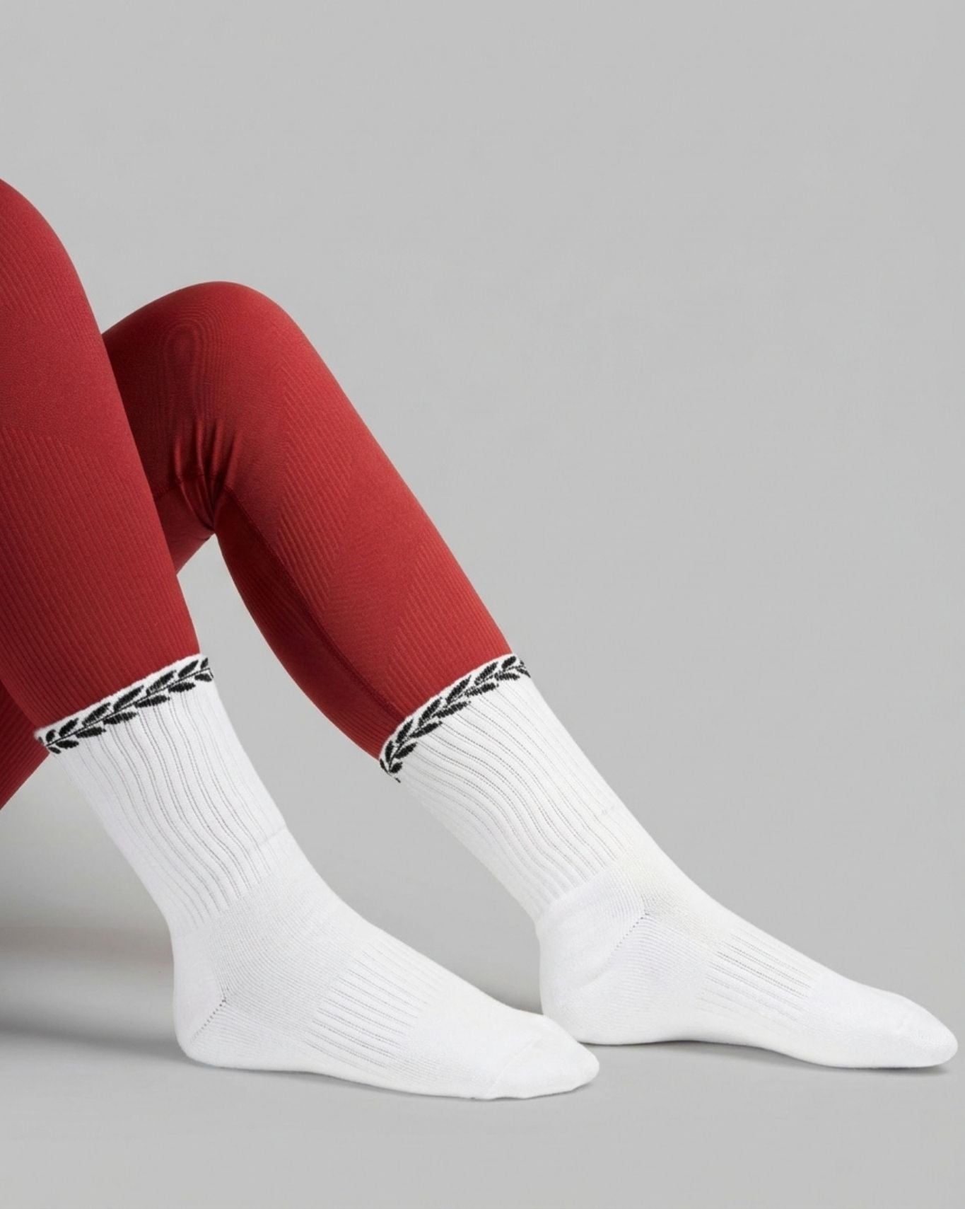 LEAVES Silk Socks | White