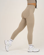 Lottie is 160cm and wears size XS. 