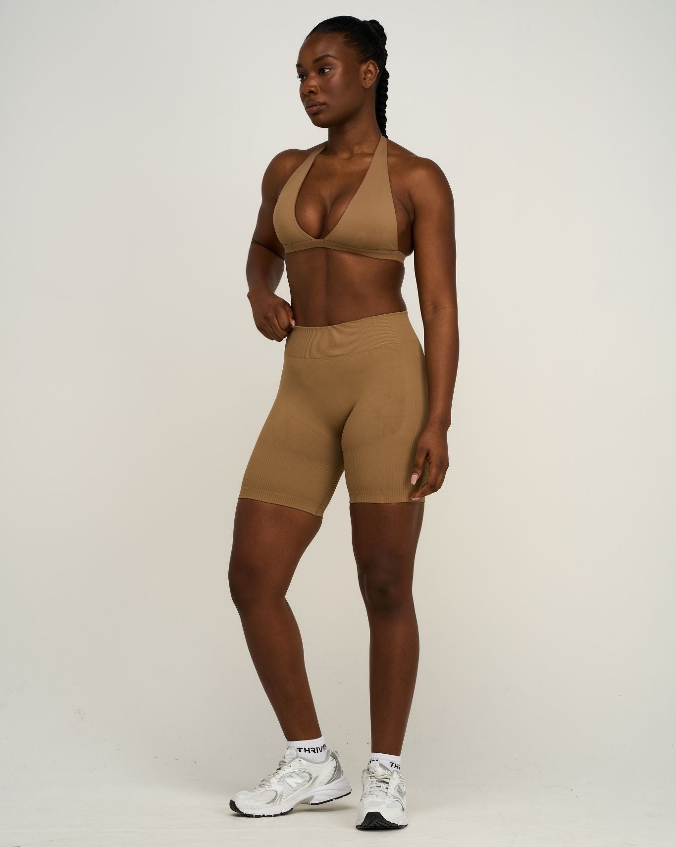 Elevate™ Sculpting Seamless V-Neck Halter Bra | Toffee