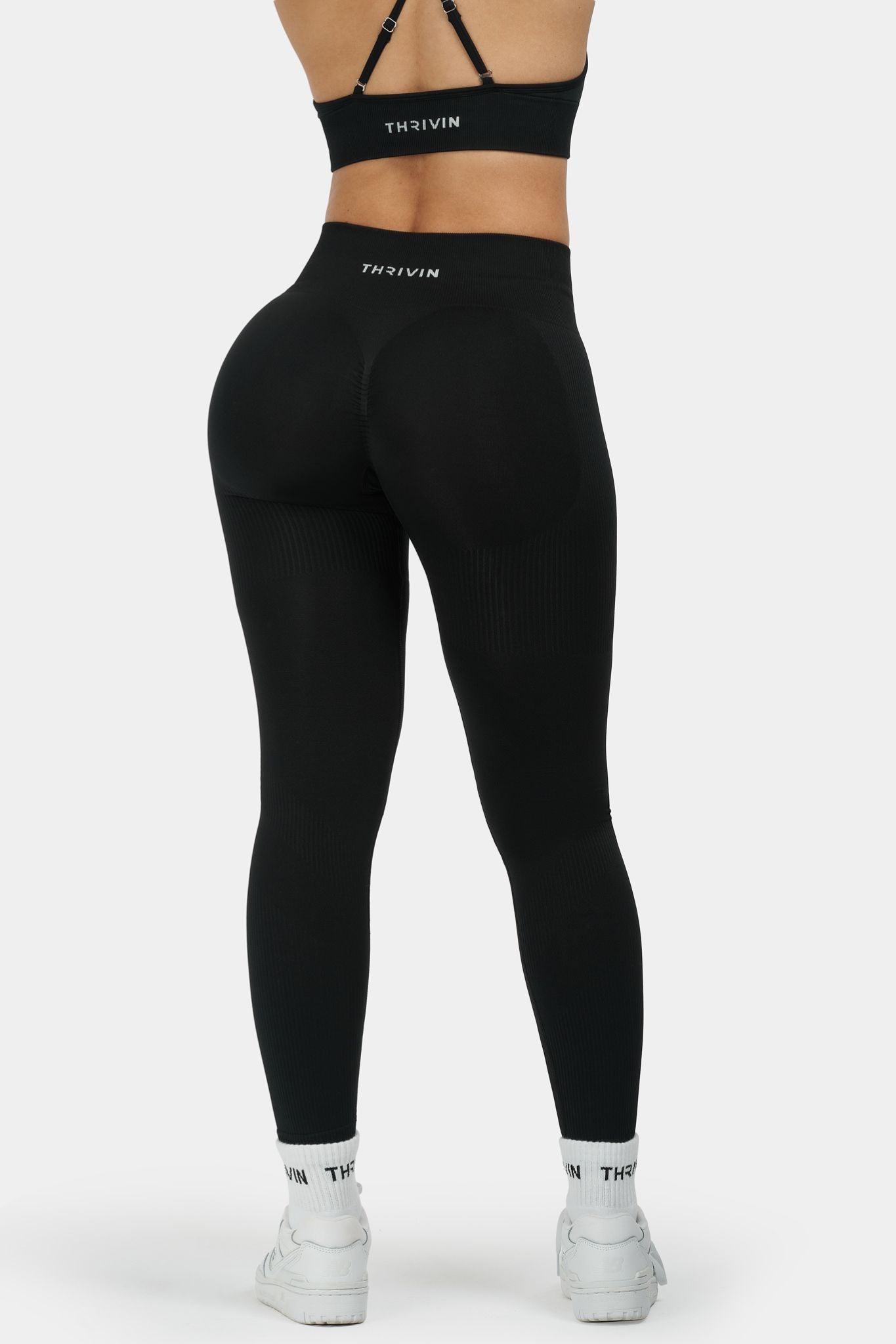 Arise – Nahtlose Sculpt-Ripp-Contour-Leggings – Schwarz