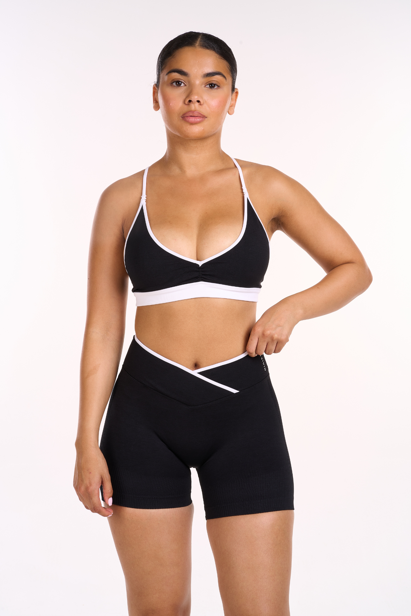 Multi-Way Rewind V-Edge Bra | Black