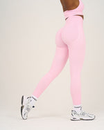 Rachel is 165cm and wears a size XS.