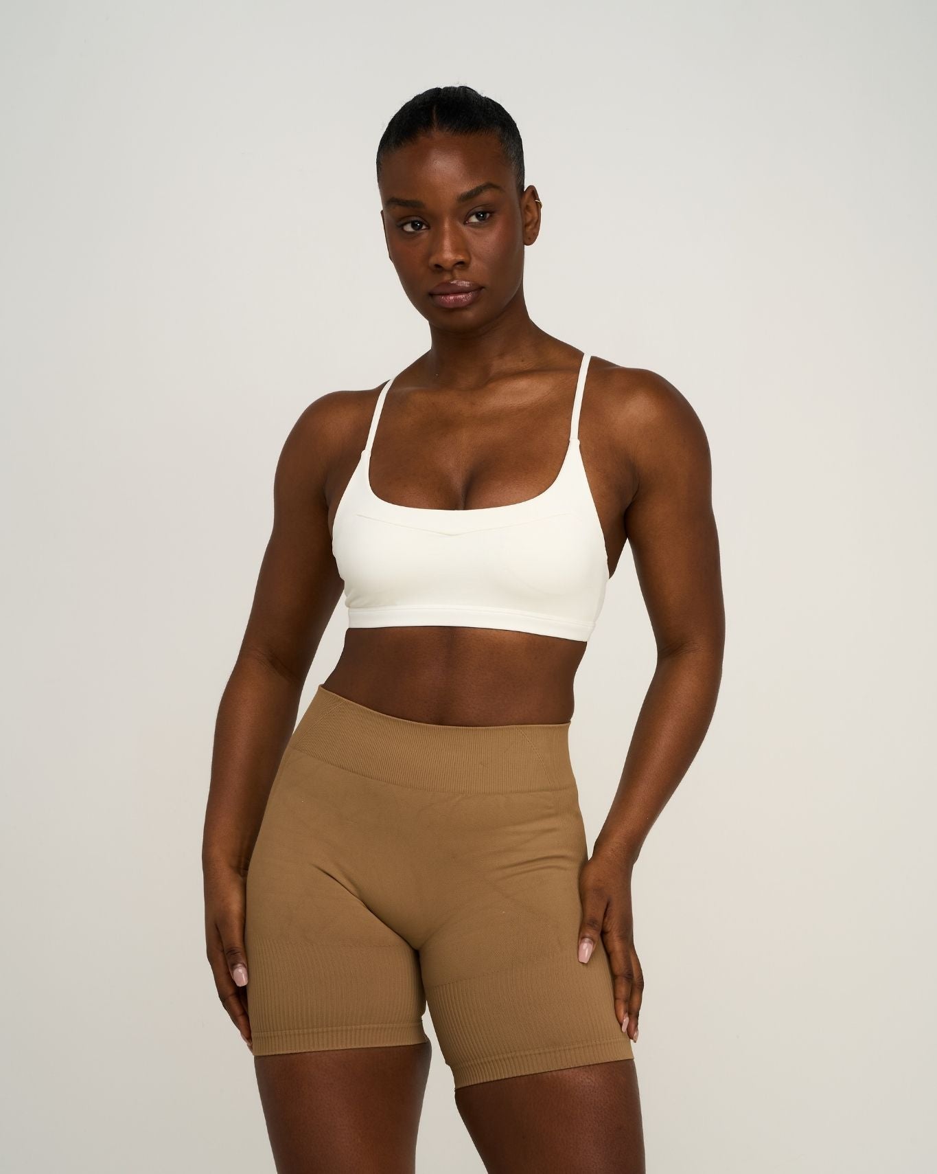 Elevate™ Sculpting Seamless Scoop Neck Bra | Cream