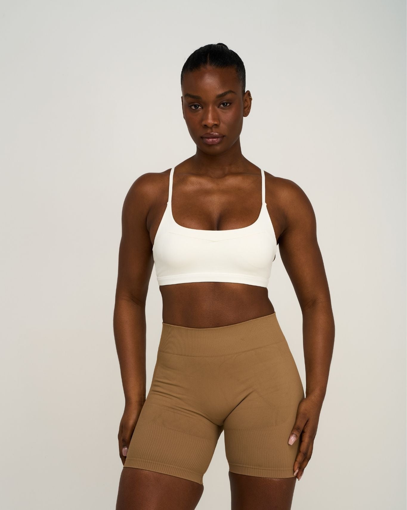 Elevate™ Sculpting Seamless Scoop Neck Bra | Cream