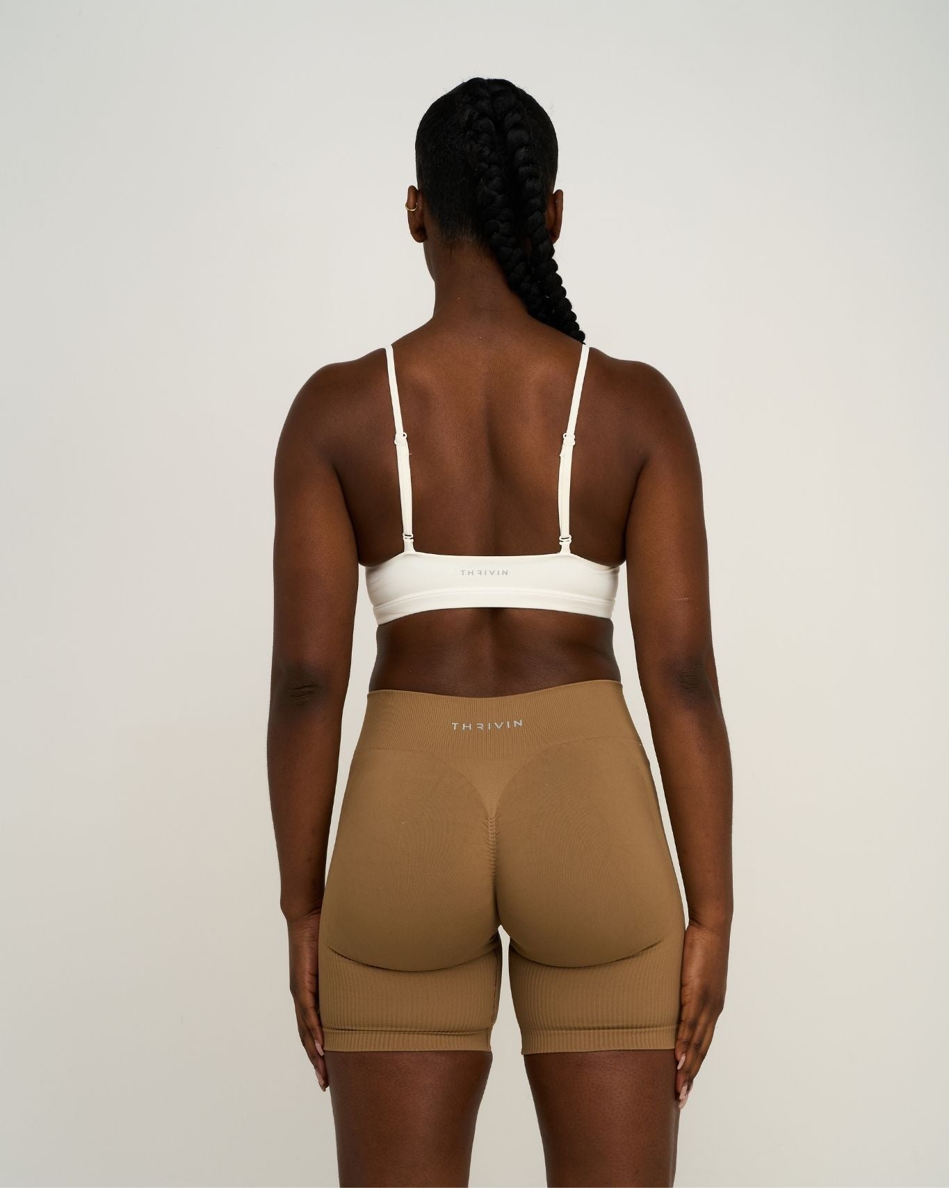 Elevate™ Sculpting Seamless Scoop Neck Bra | Cream