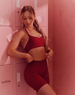 Molly is 160cm and wears size XS