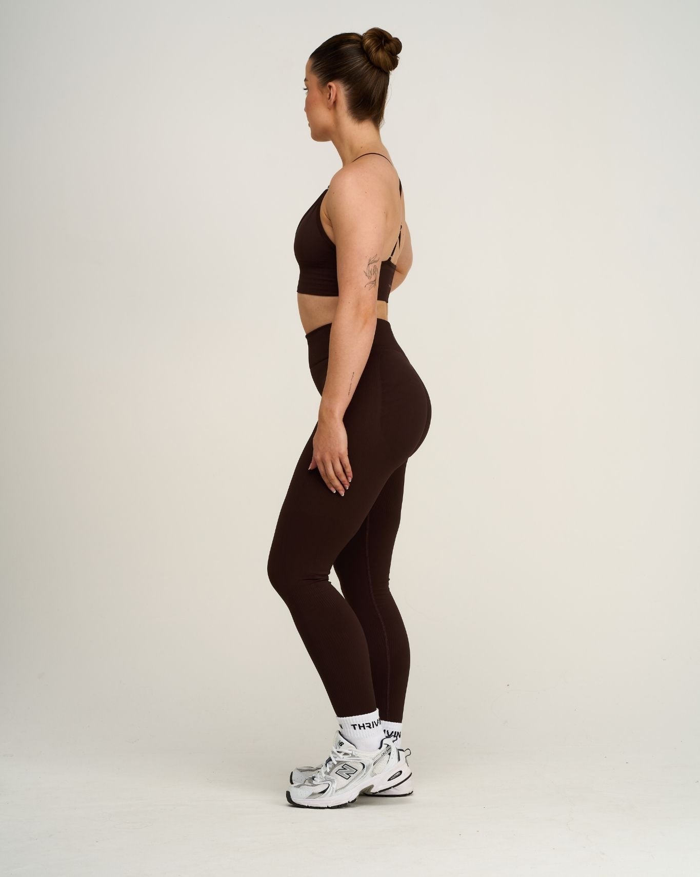 Elevate™ Ribbed Mid-Waisted Contour Leggings | Chocolate Plum