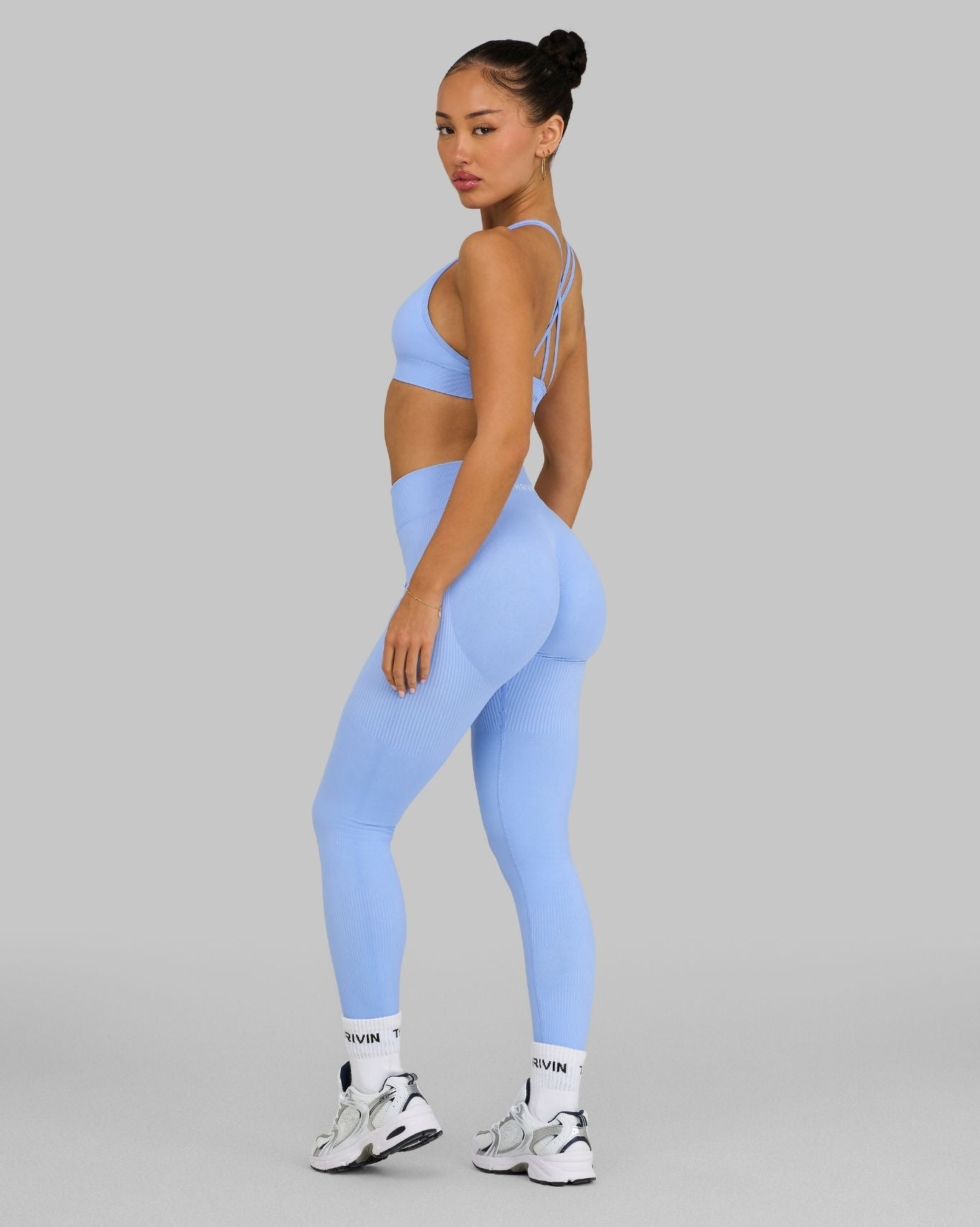 Elevate™ Ribbed Mid-Waisted Contour Leggings | Glacier