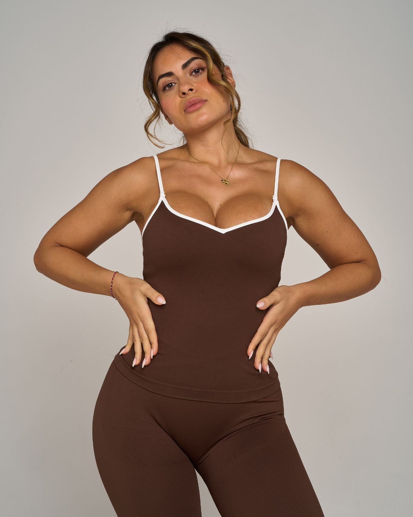 Outline Sweetheart Tanktop | Bourbon Brown